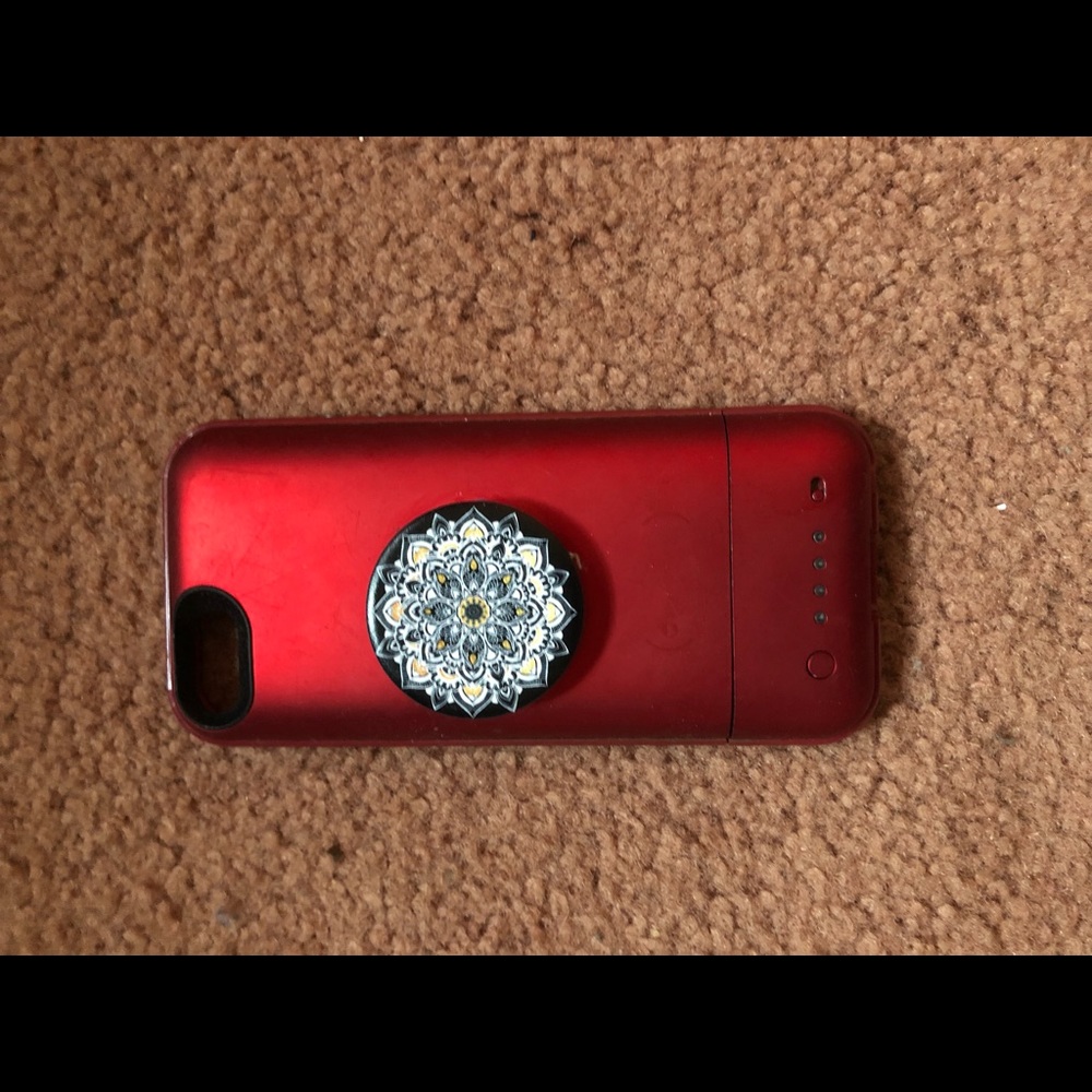 Mophie case and Pop socket